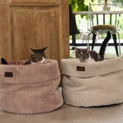 Designed By Lotte Ribbed Kattenmand -Happy Paws Verkoop desgined by lotte ribbed kattenmand 190077 2000 none